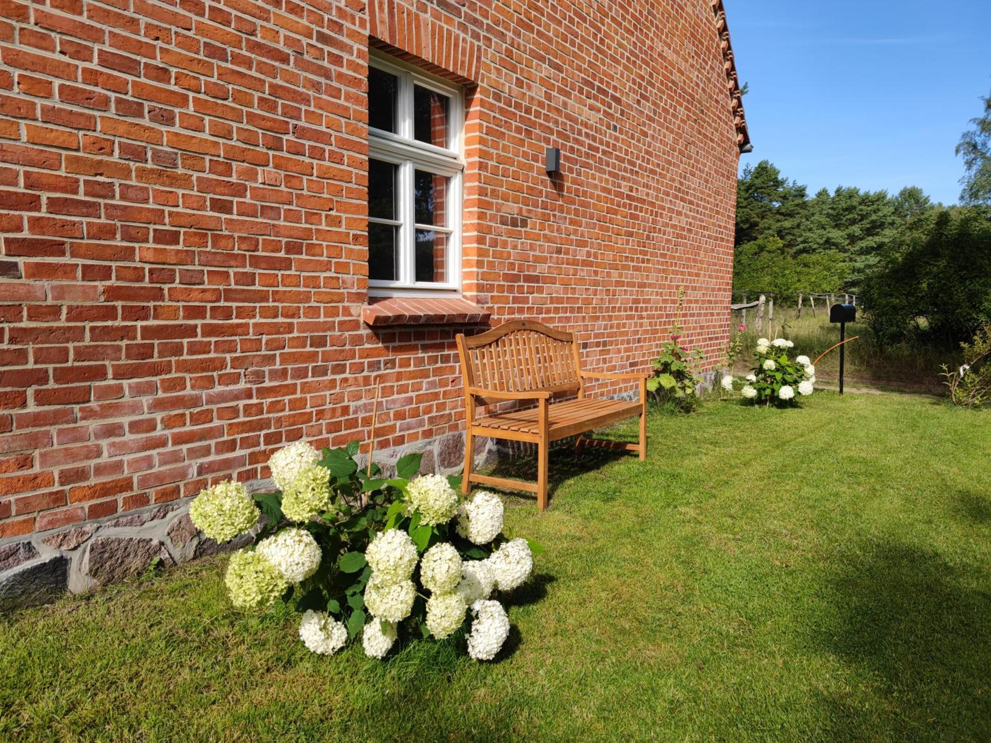 Forsthaus Zartwitzer Huette Apartment Rechlin Exterior photo